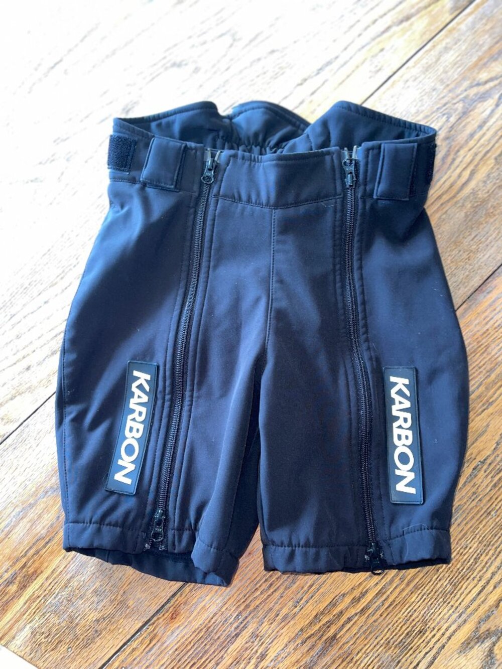 KARBON black race short/polyester/S kids